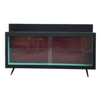 1950s jewelry counter