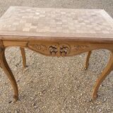 Petite table d’appoint en chêne