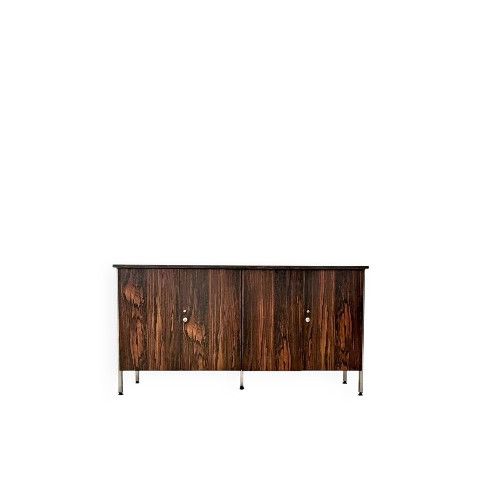Buffet en formica imitant le palissandre et pied chromé, 1970 | Selency