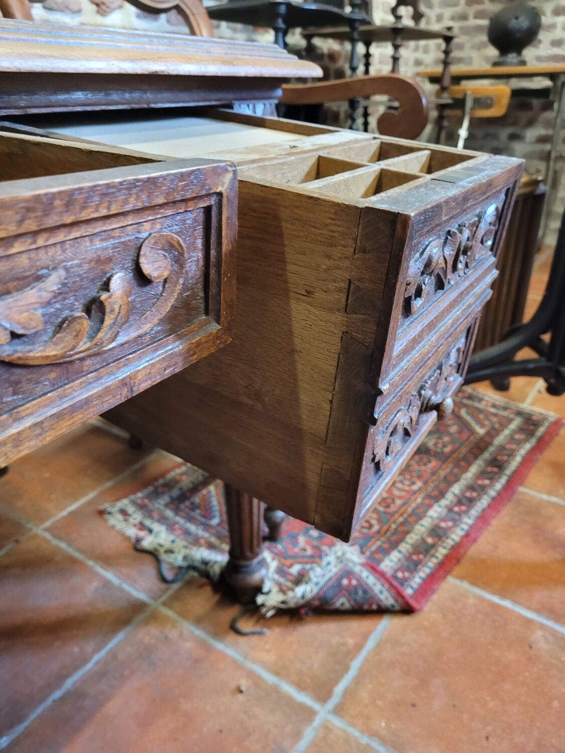 Oak desk with drawers
