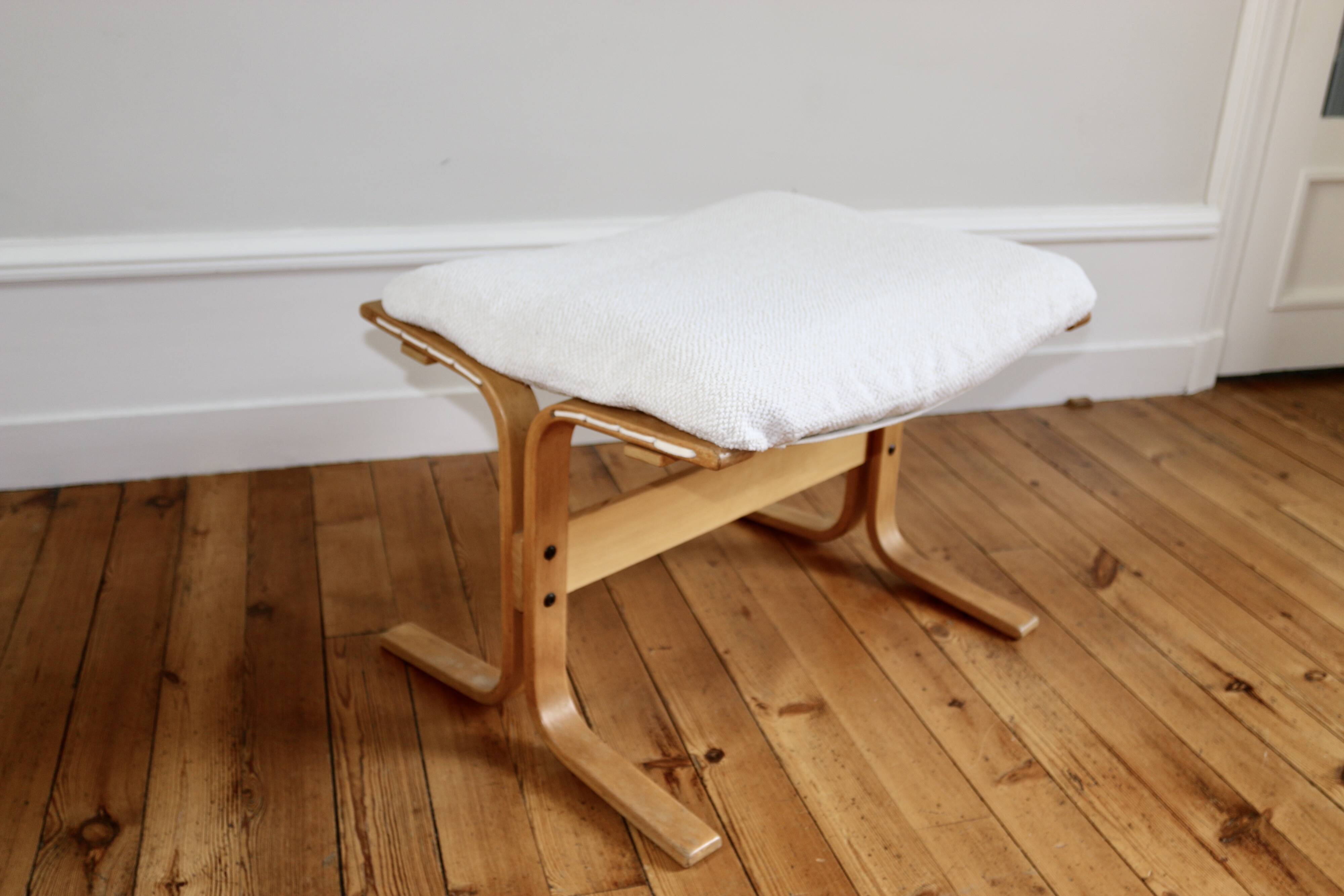 Vintage Scandinavian lounge chair and ottoman Relling model Siesta 1960