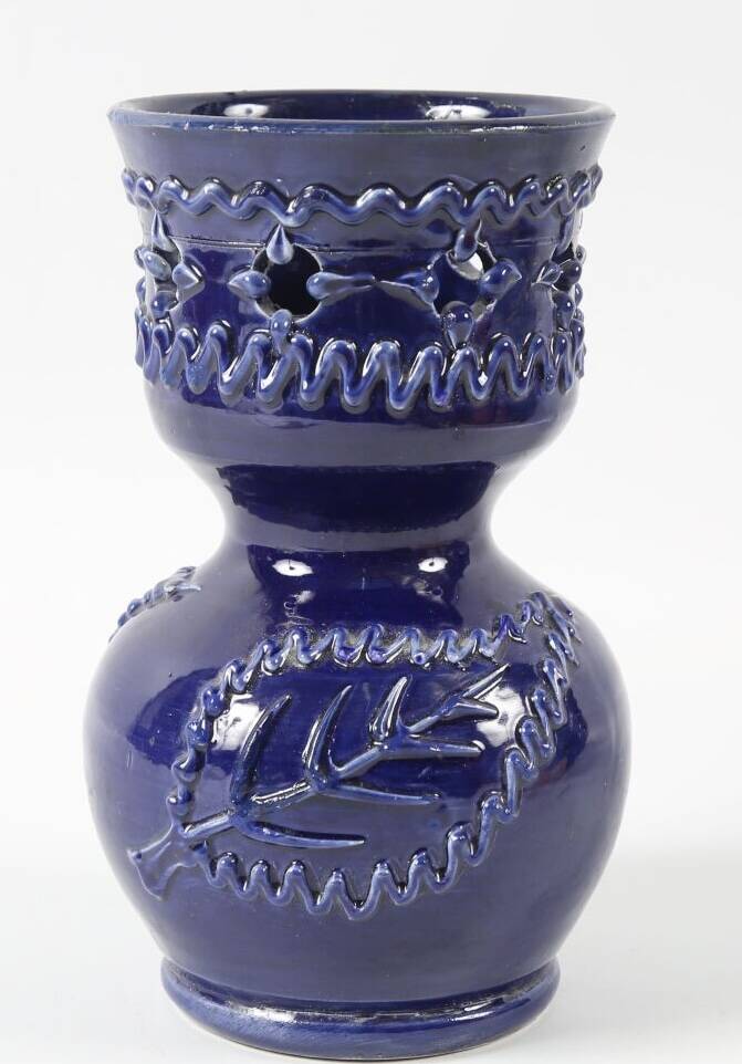 Vase en céramique ajourée, Italie