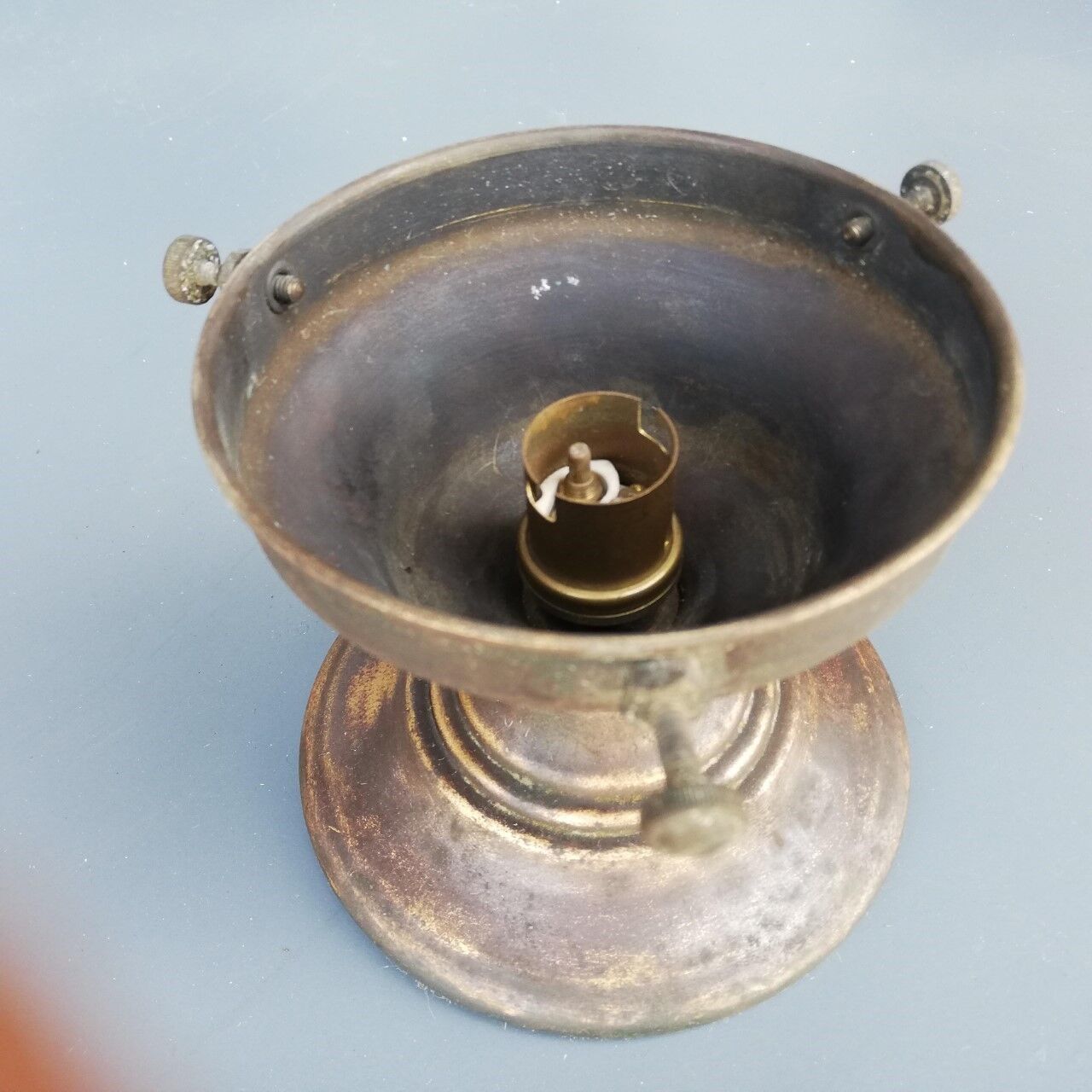 Old suspension of the early twentieth vintage