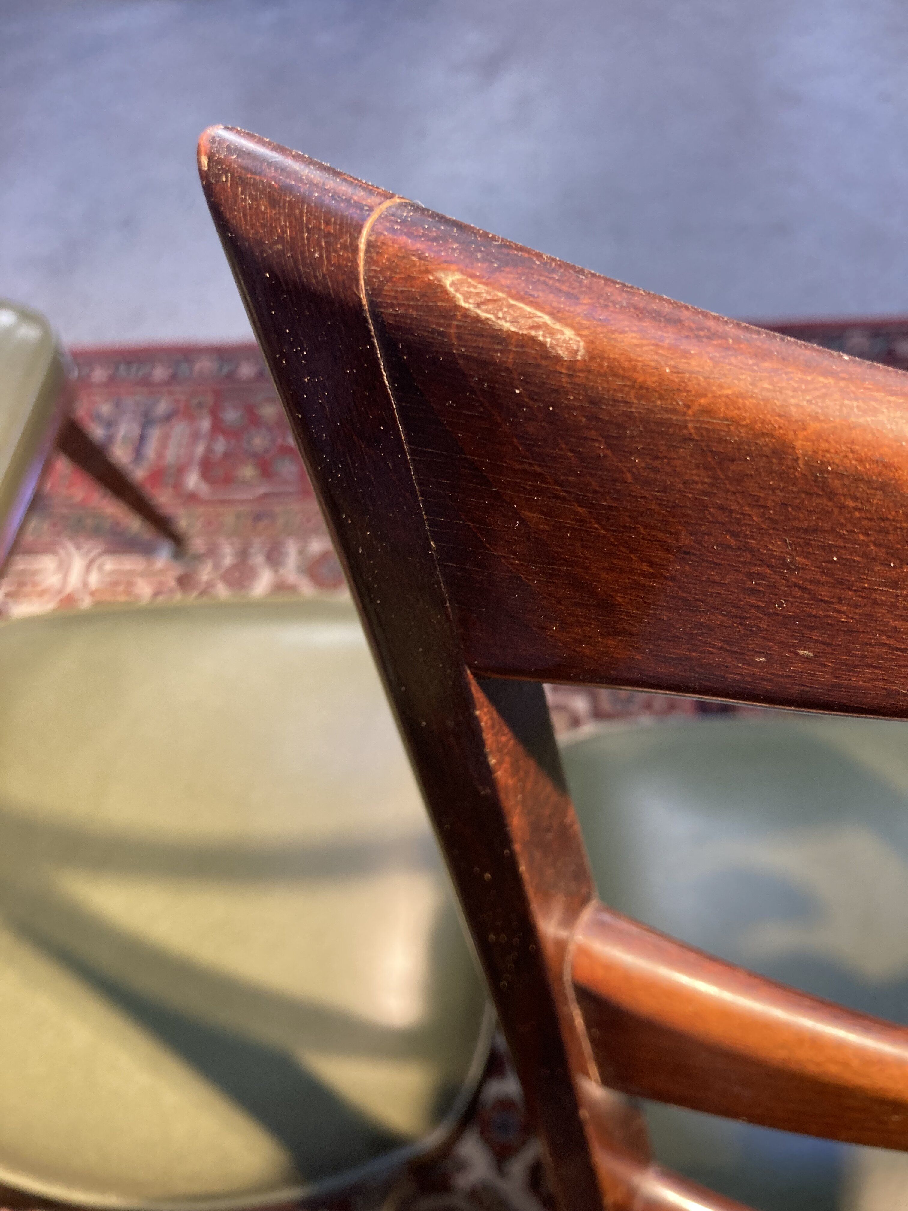 6 vintage design chairs