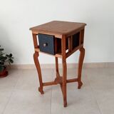 Antique pedestal table in solid oak from the 40s/50s