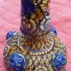 Vase en faience anglaise ancien Alhambrian decor en relief