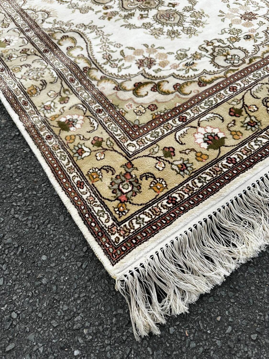 Hereke silk rug