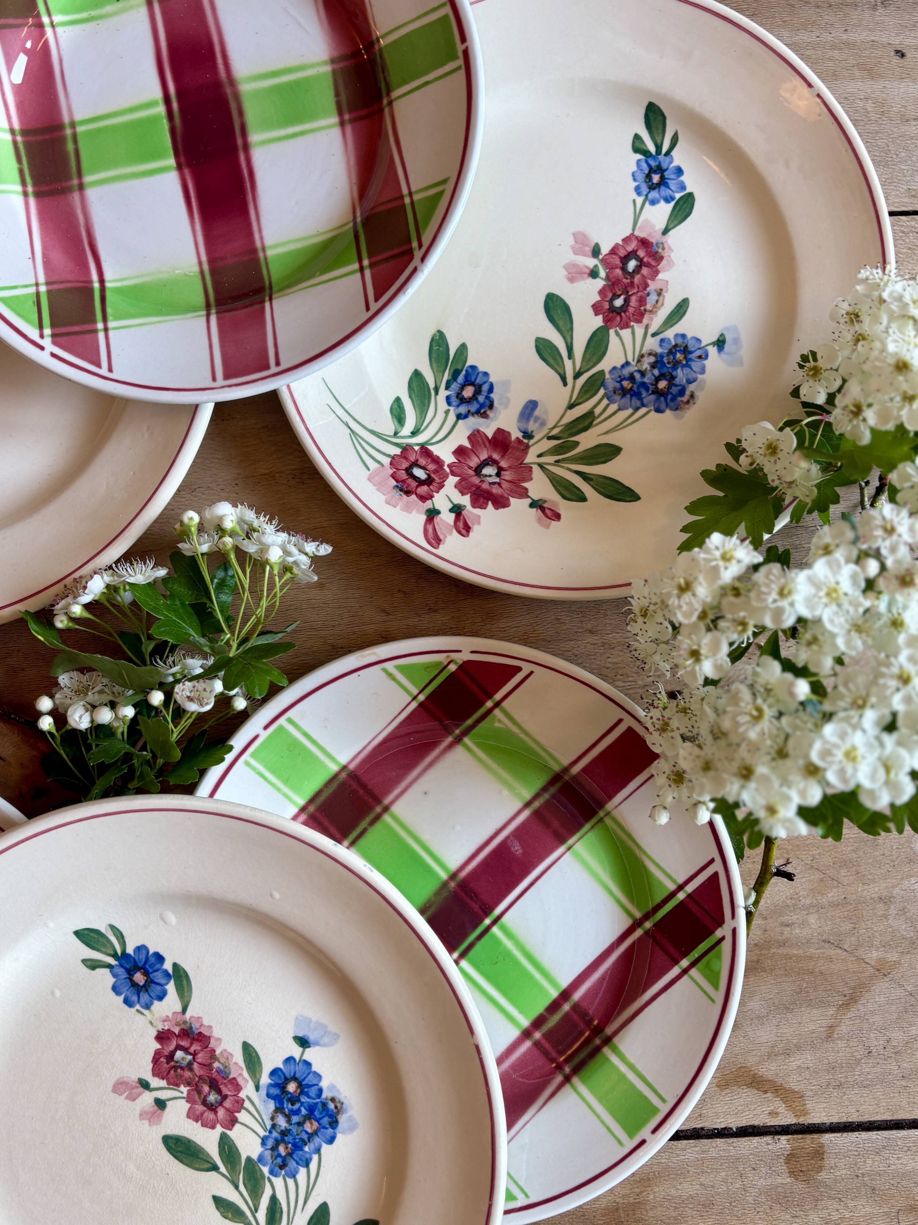 Set of 8 mismatched vintage dessert plates, Sousse and Aigueperse from