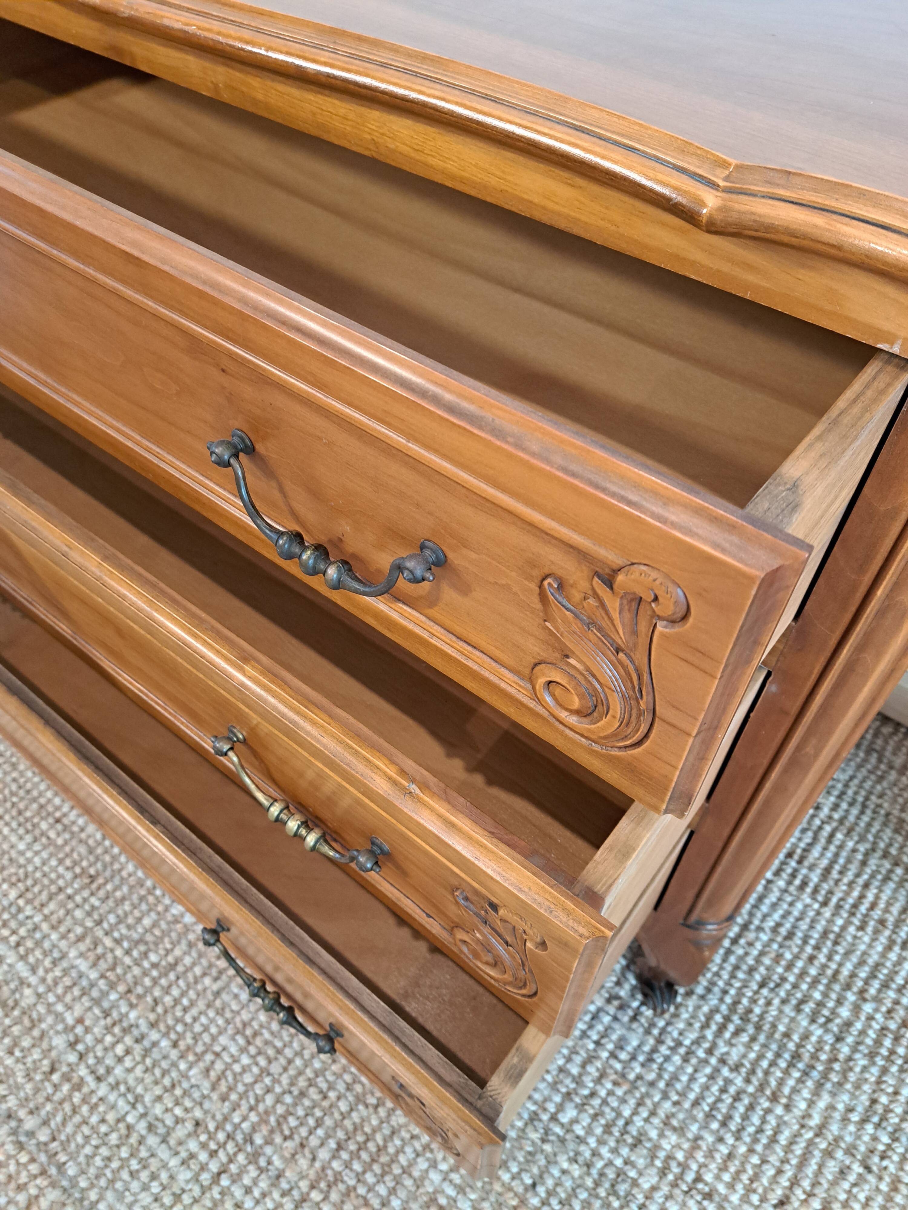 Commode de style Louis XV