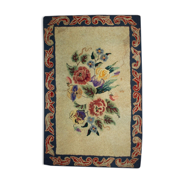 Old American Carpet Hooked handmade 67cm x 103cm 1900s