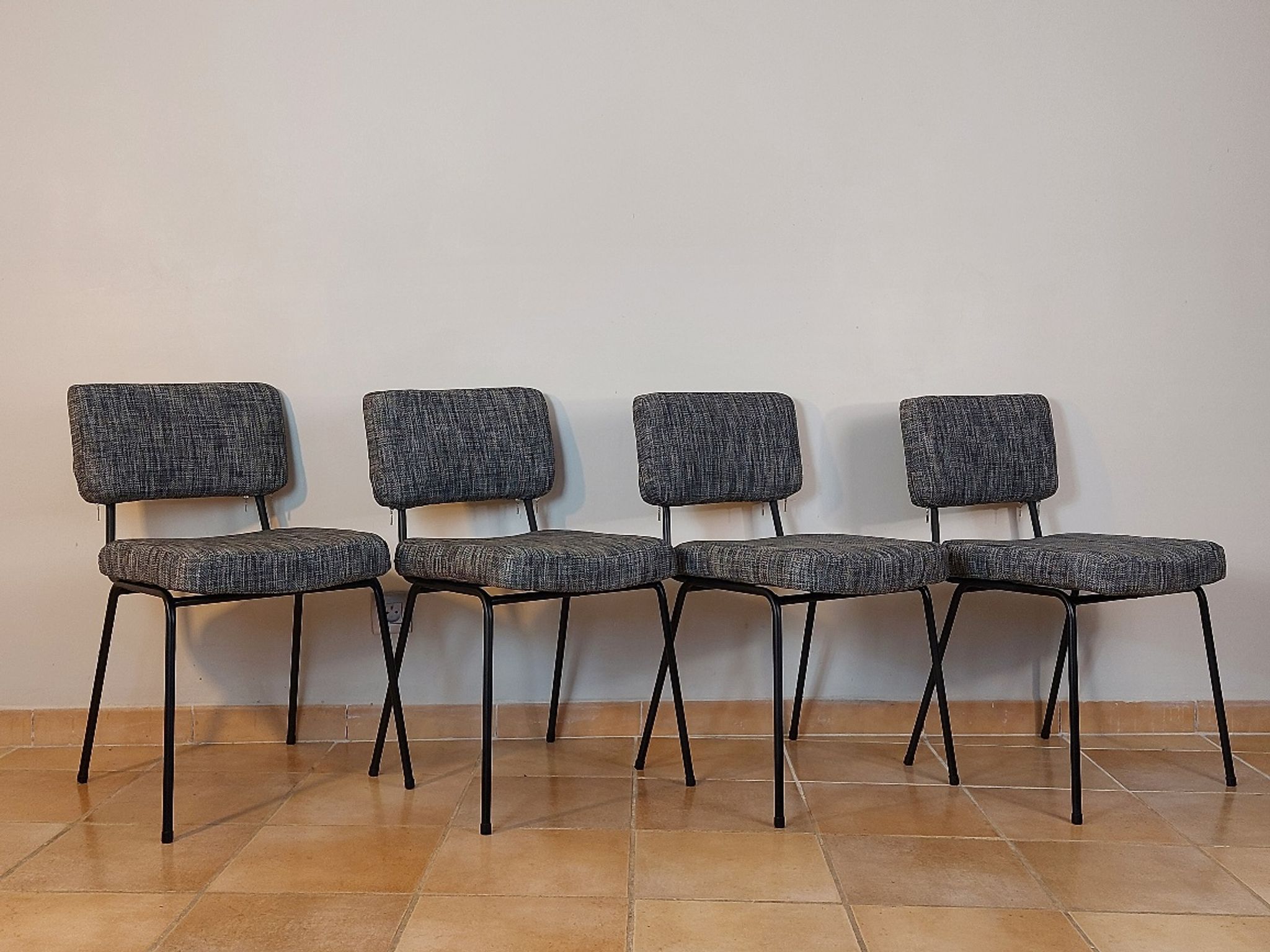Set of 4 design chairs André Simard, Edition Airborne, French Modernism 1960s
