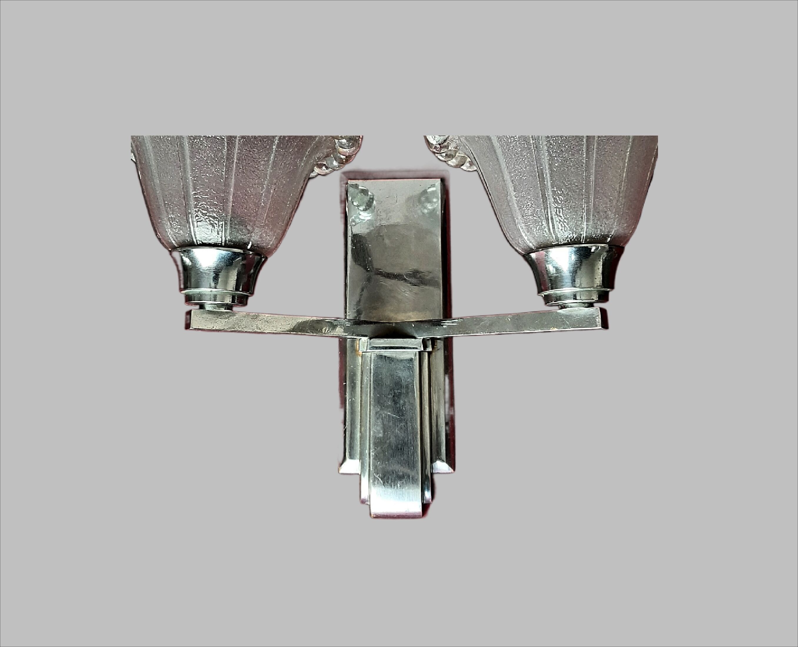EZAN France pair of Art Deco period wall lights