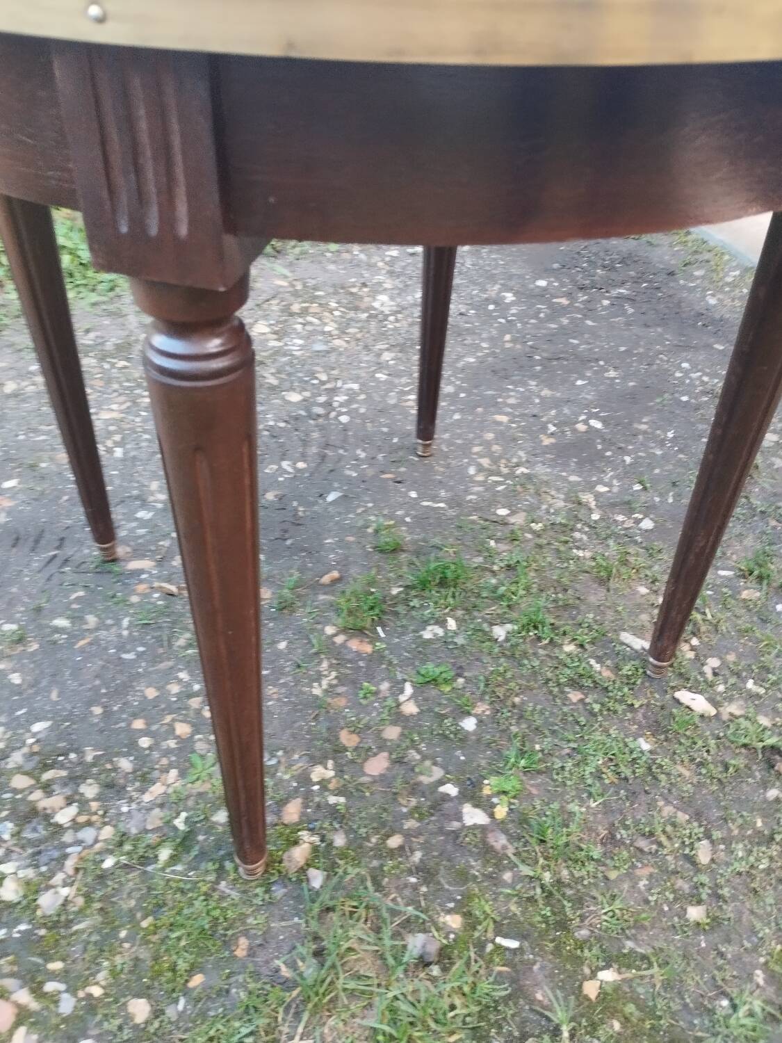 Bouillotte coffee table with antique marble top, Louis XVI style
