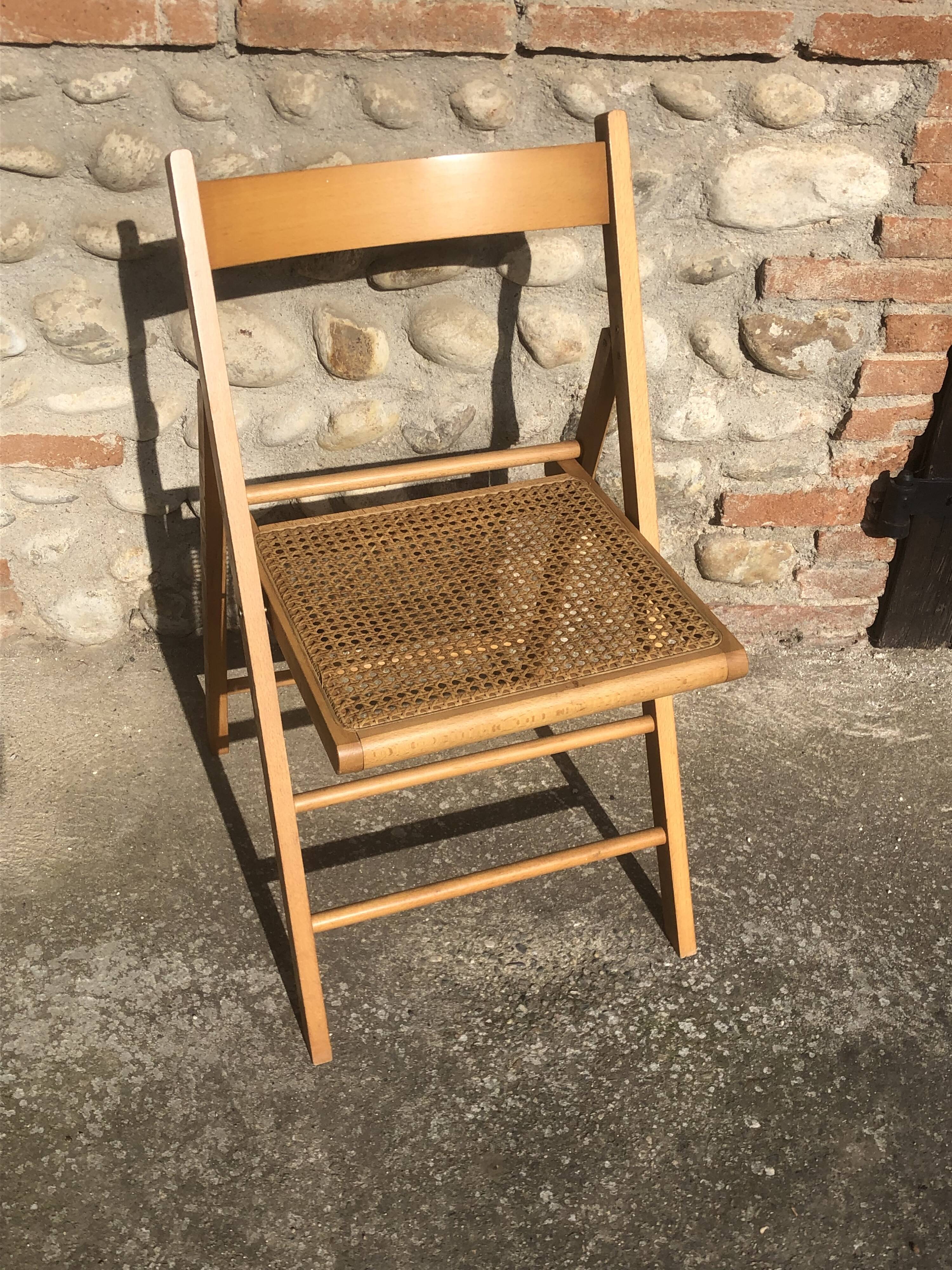 Folding cannage chair