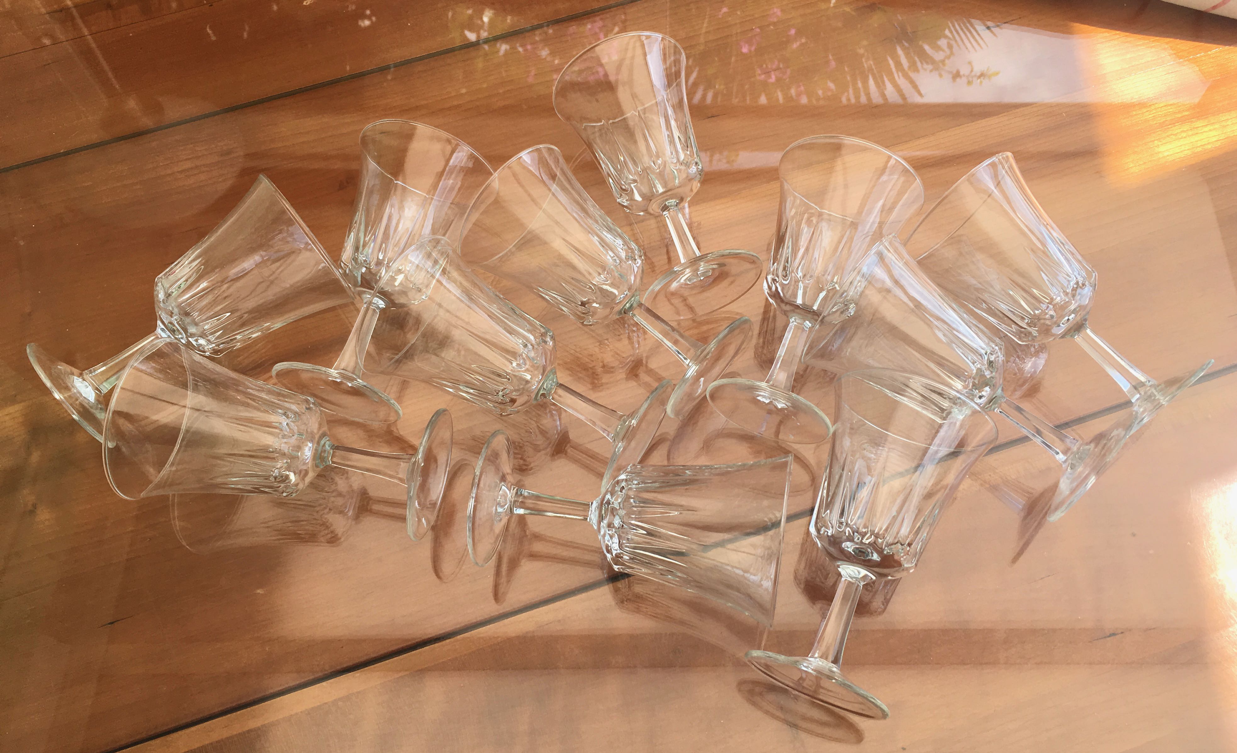 Set 11 vintage wine glasses