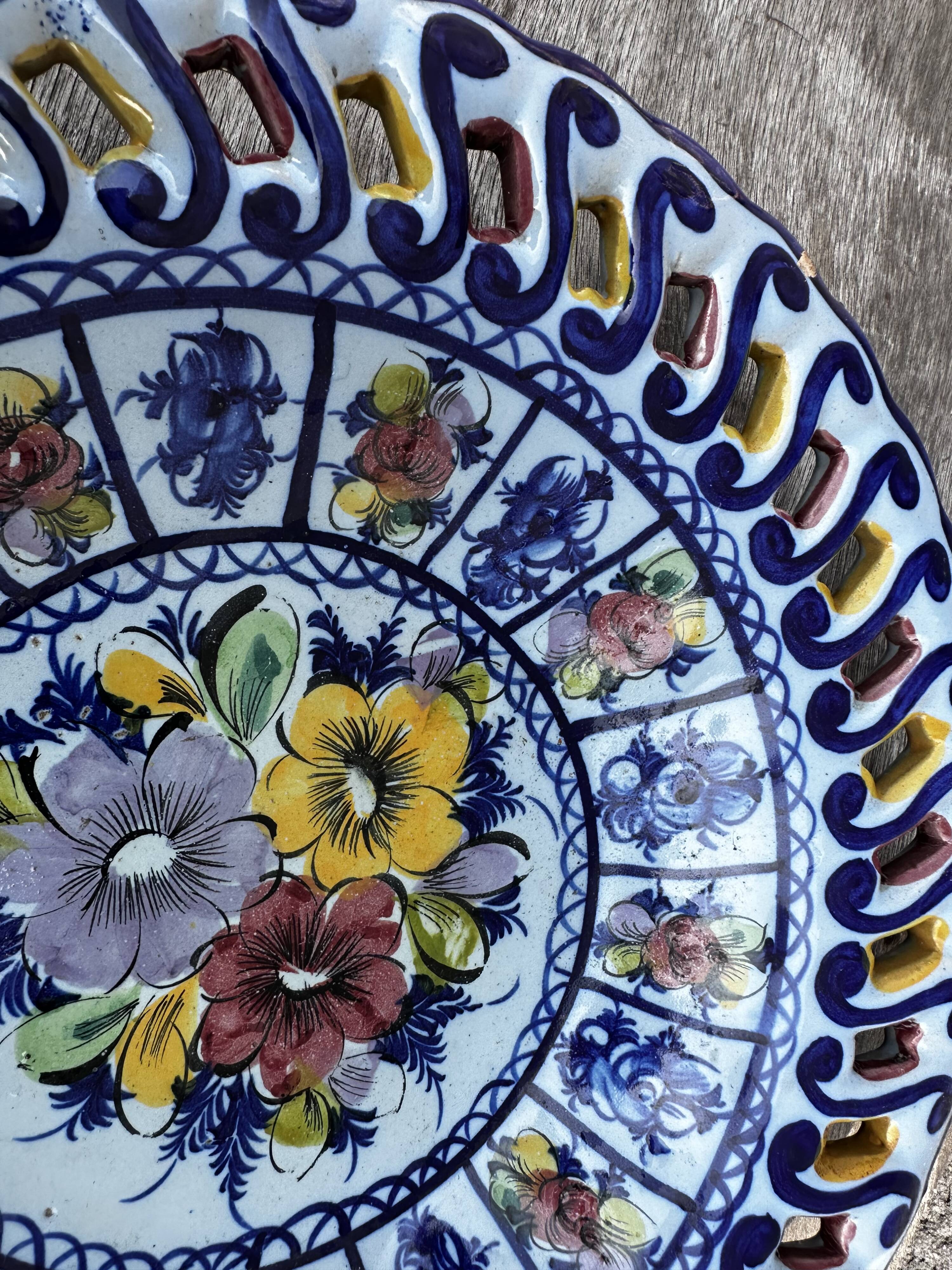 Openwork ceramic dish, hand-painted, Alcobach, Portugal, 35 cm diameter