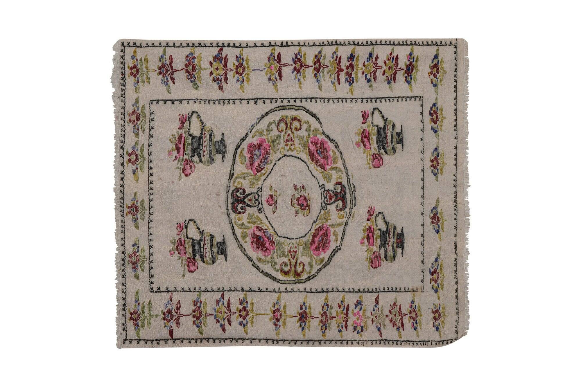 Vintage Turkish kilim, handwoven, 90x104 cm.