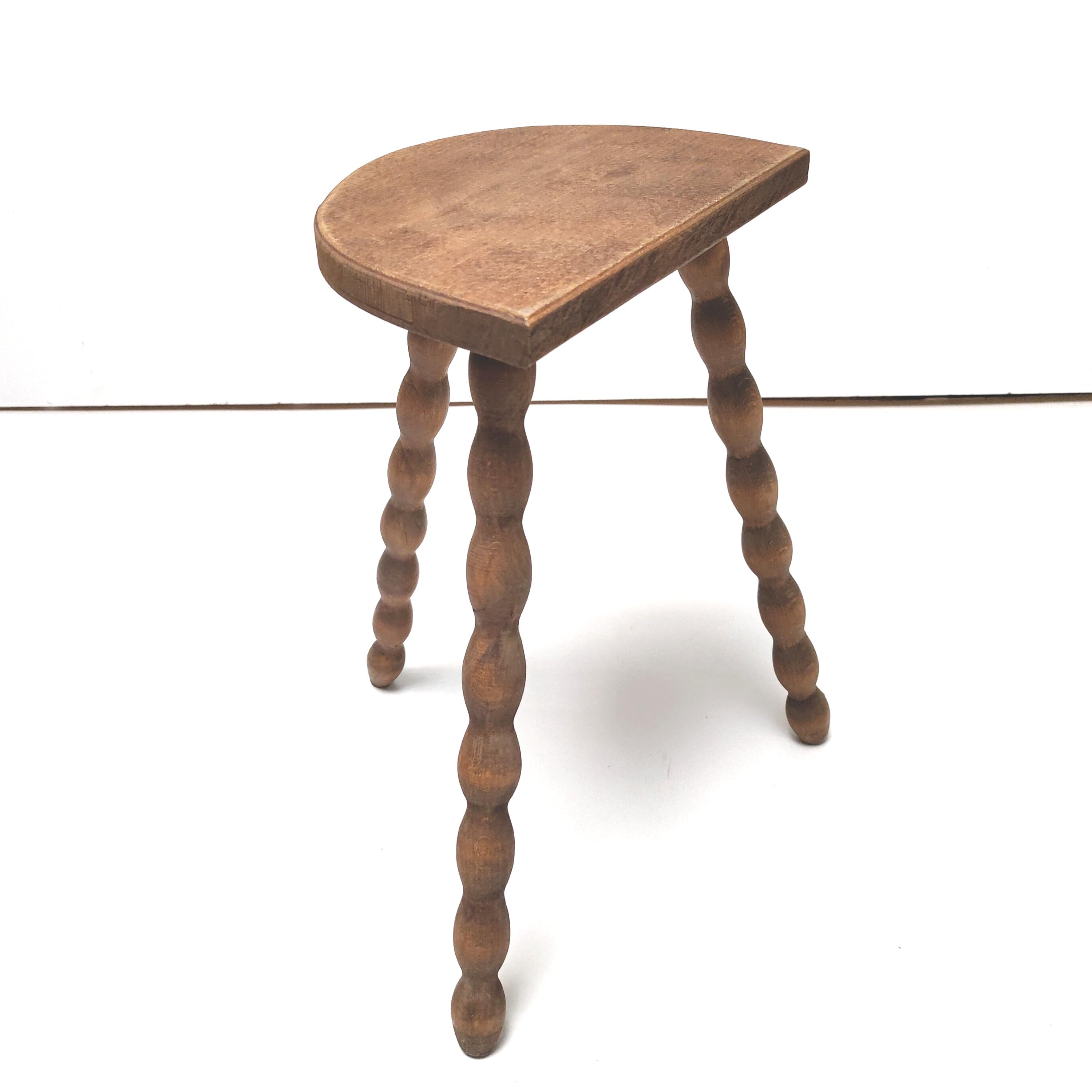 Pearl solid wood tripod stool