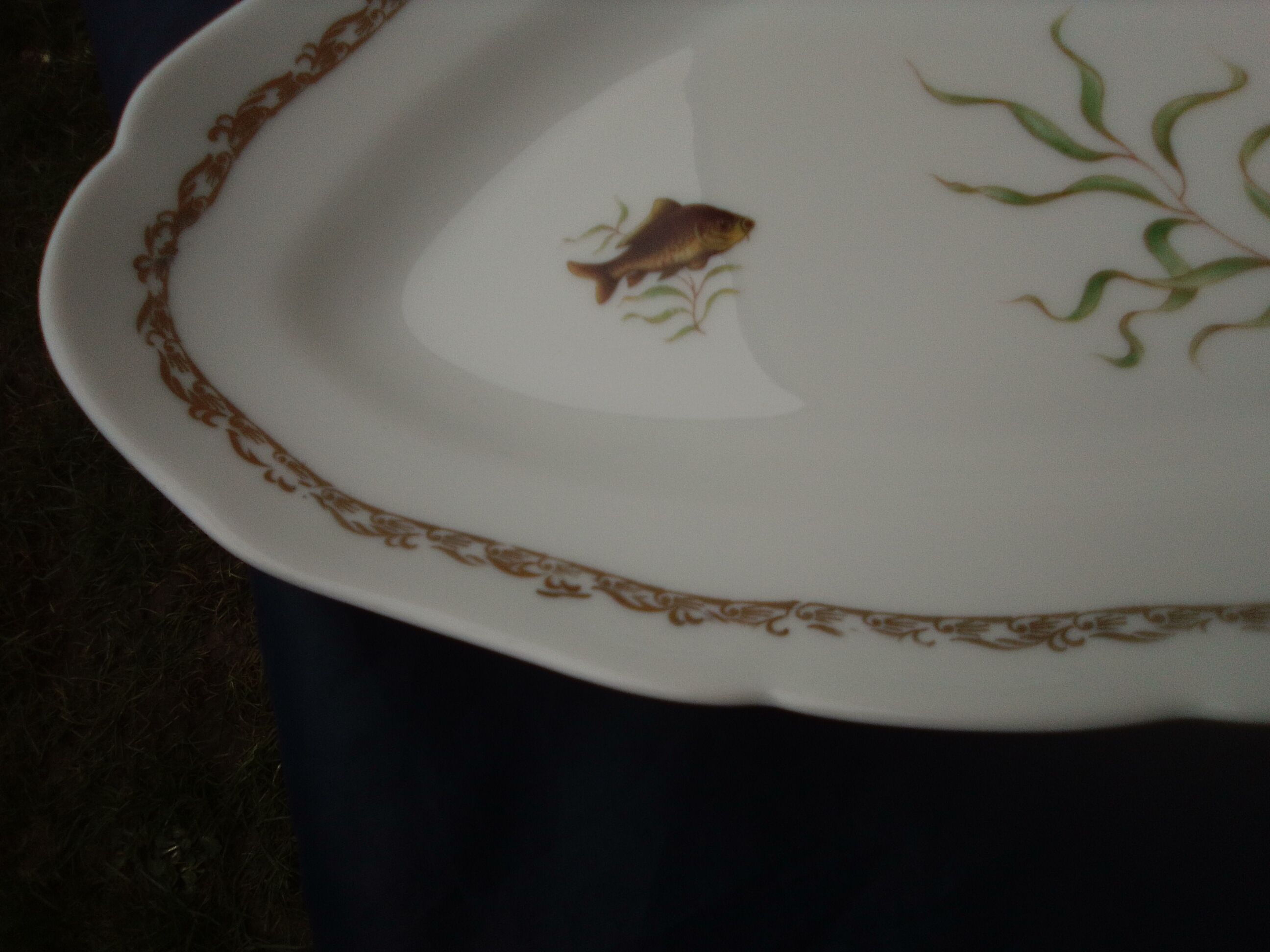 Porcelain fish dish the swallow Mehun on Yèvre L 54.5 cm