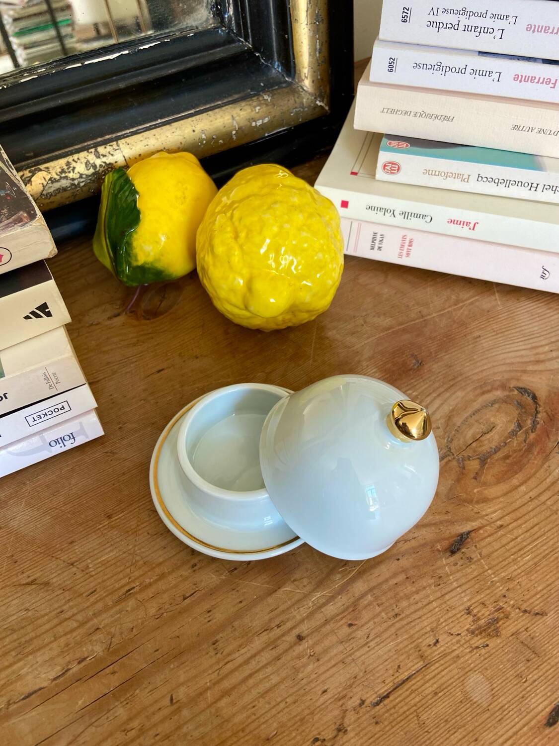 "Petite cloche" butter dish in white and gold porcelain - 1970.