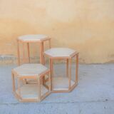Série de 3 tables basses vintage en travertin et bois par les éditions Roche Bobois