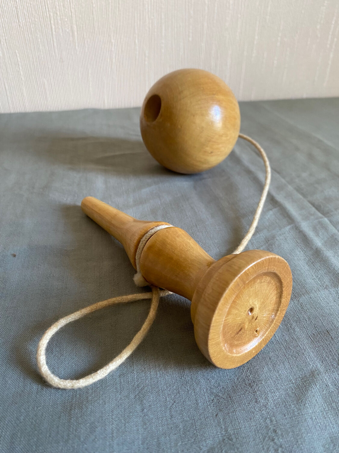Bilboquet en bois