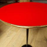 Pedestal table