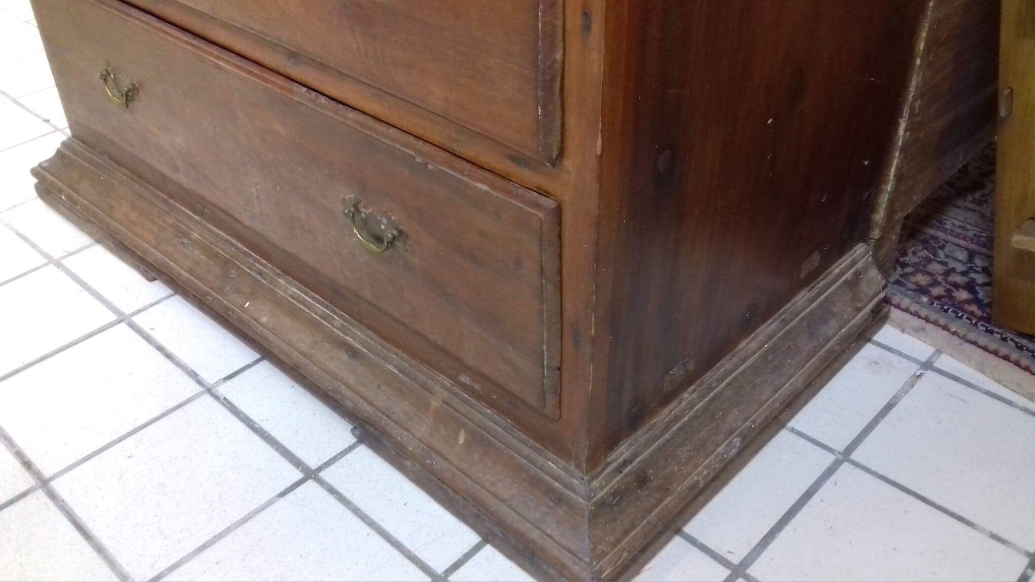 Armoire coloniale bois exotique XlX