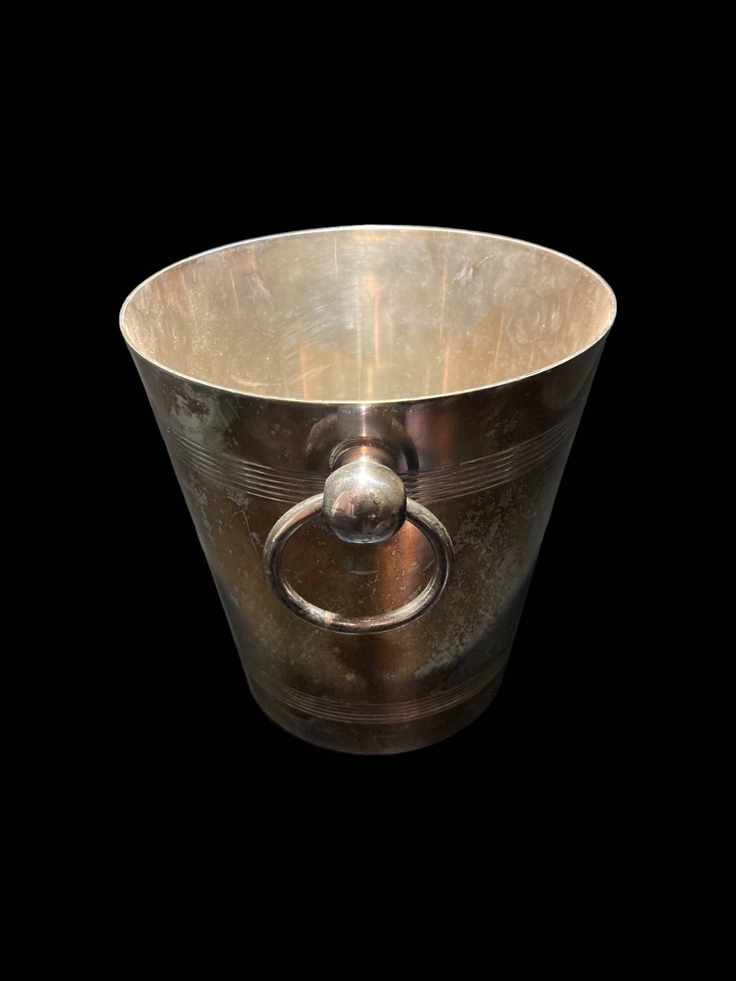 Silver metal champagne bucket