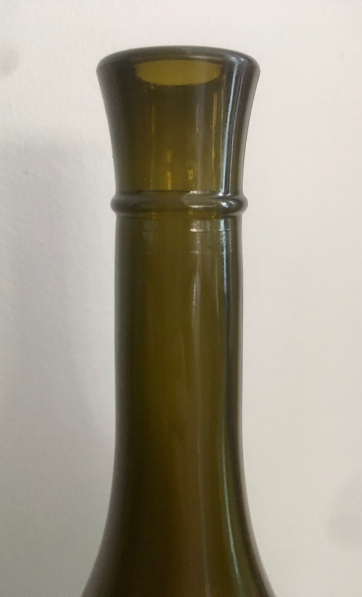 Glass bottle