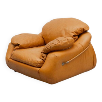 Cognac leather Italian lounge chair 1970s