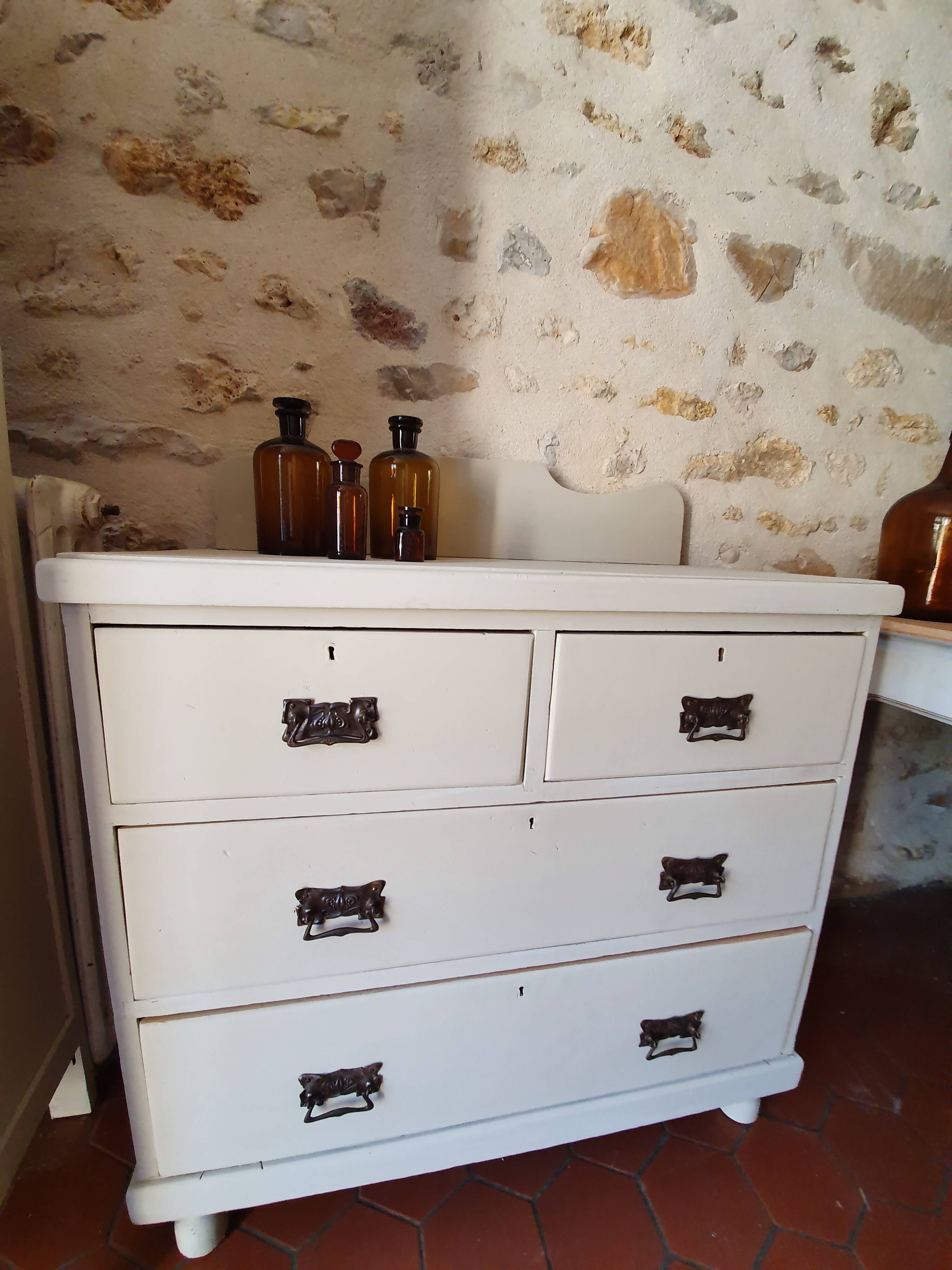 Vintage dresser