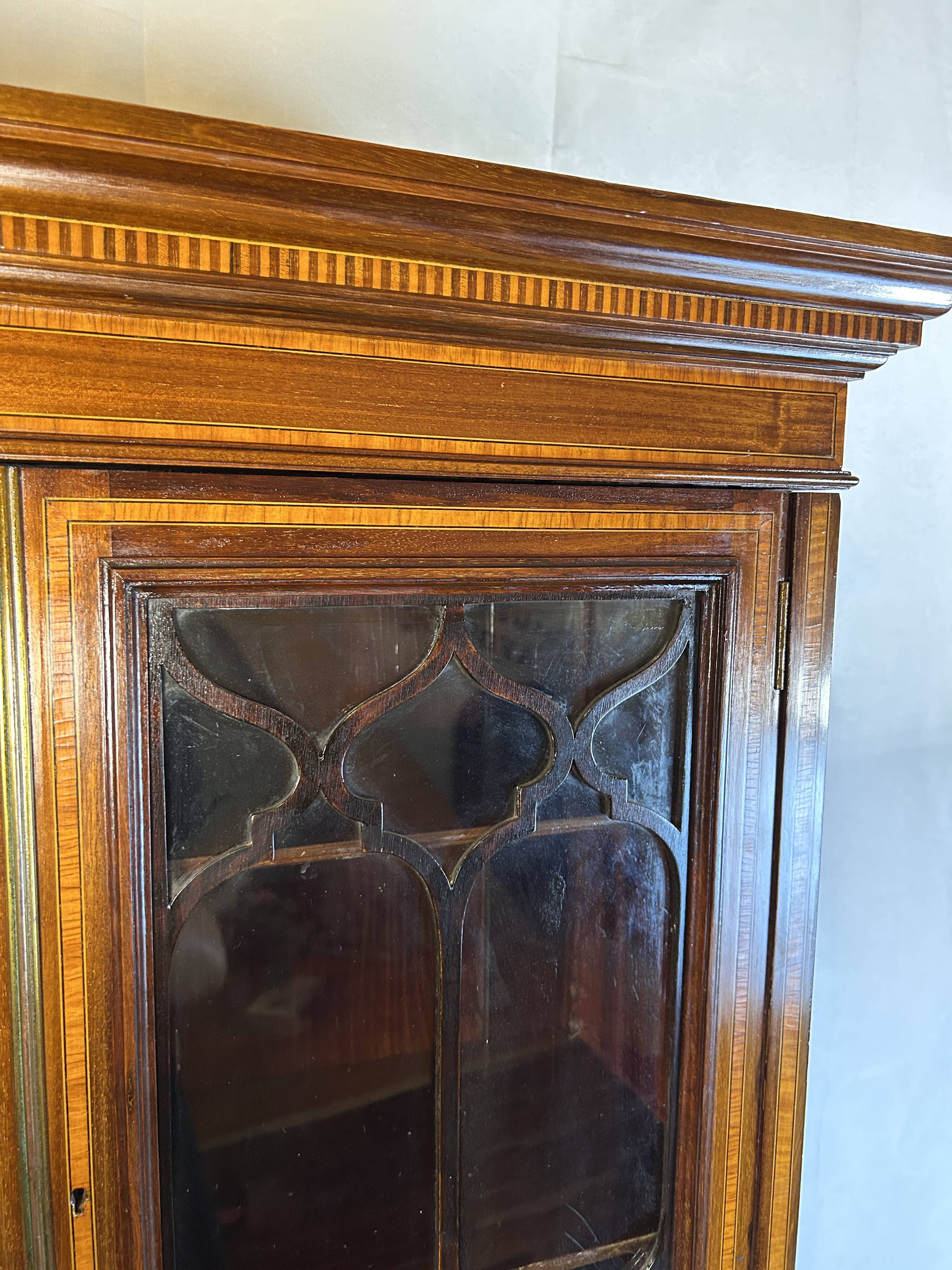 Antique Edwardian Bureau Bookcase with Inlaid Floral Detail – Early 20th Ce