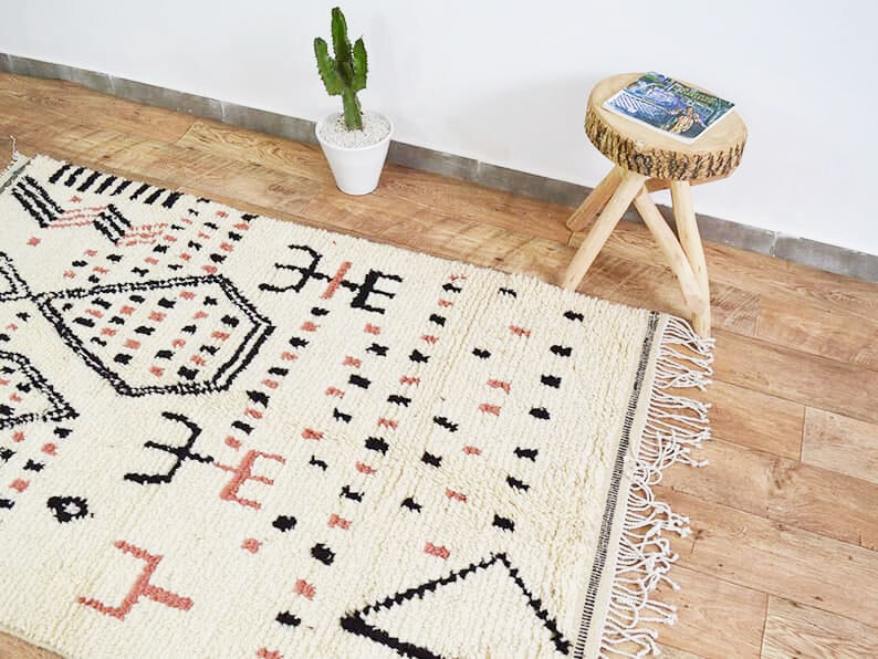 Moroccan carpet 180x118cm