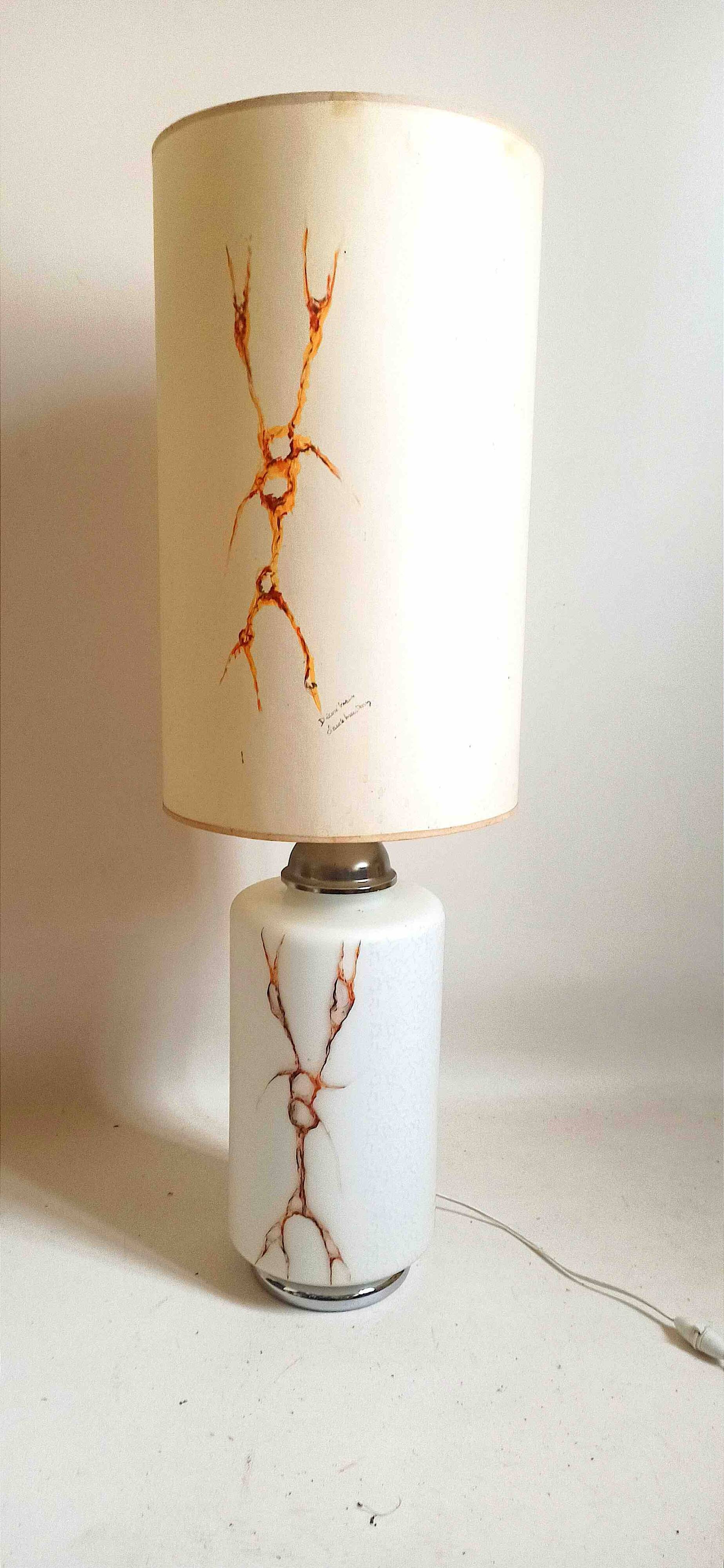 Lampe de sol double éclairage opaline blanche effet givré marbrures brunes Hauteur 95 cm