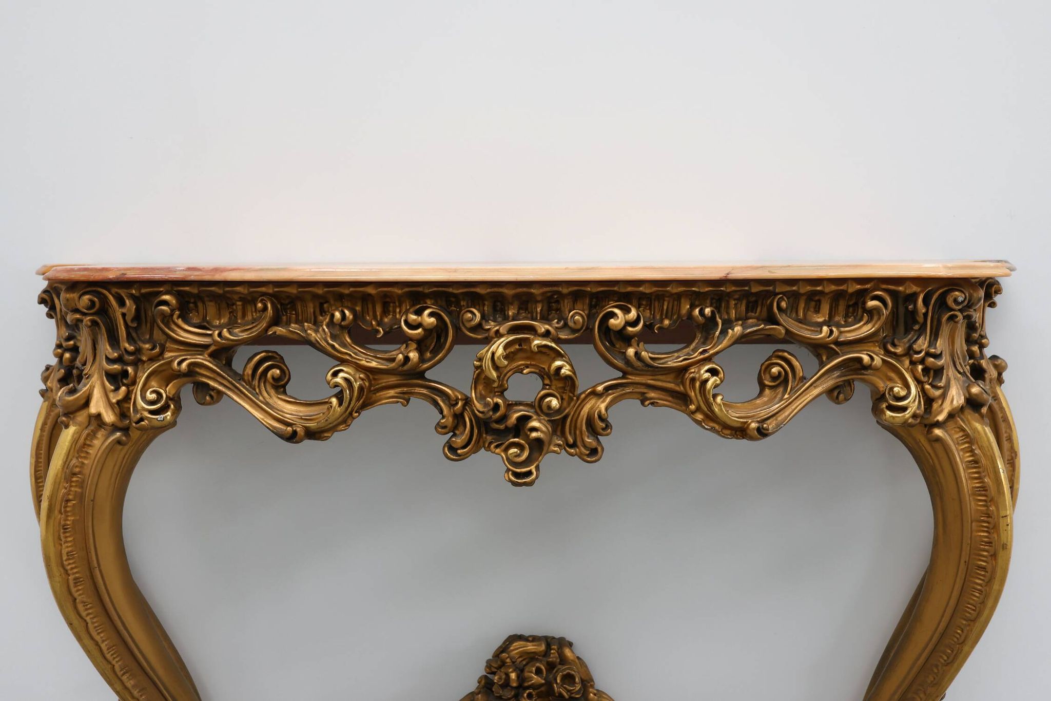 Carved gilt console table with rose marble top, Louis XV / Rococo style, It