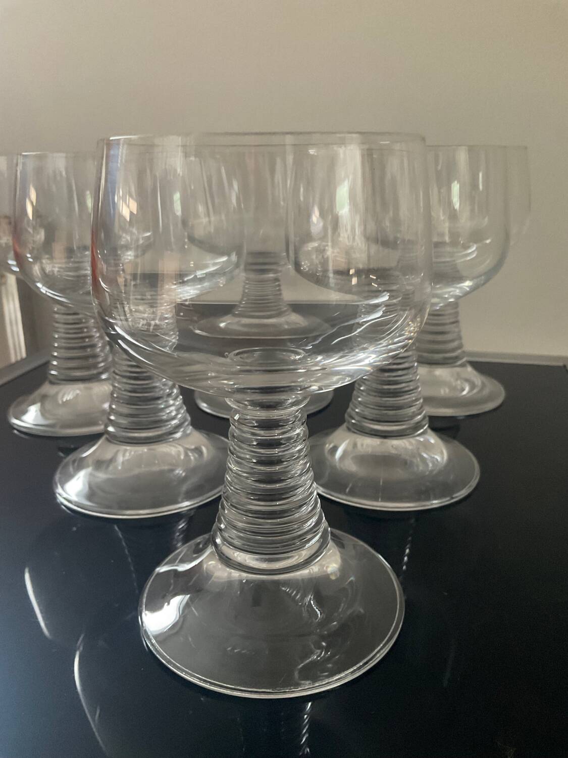 Set of 6 vintage stemmed glasses