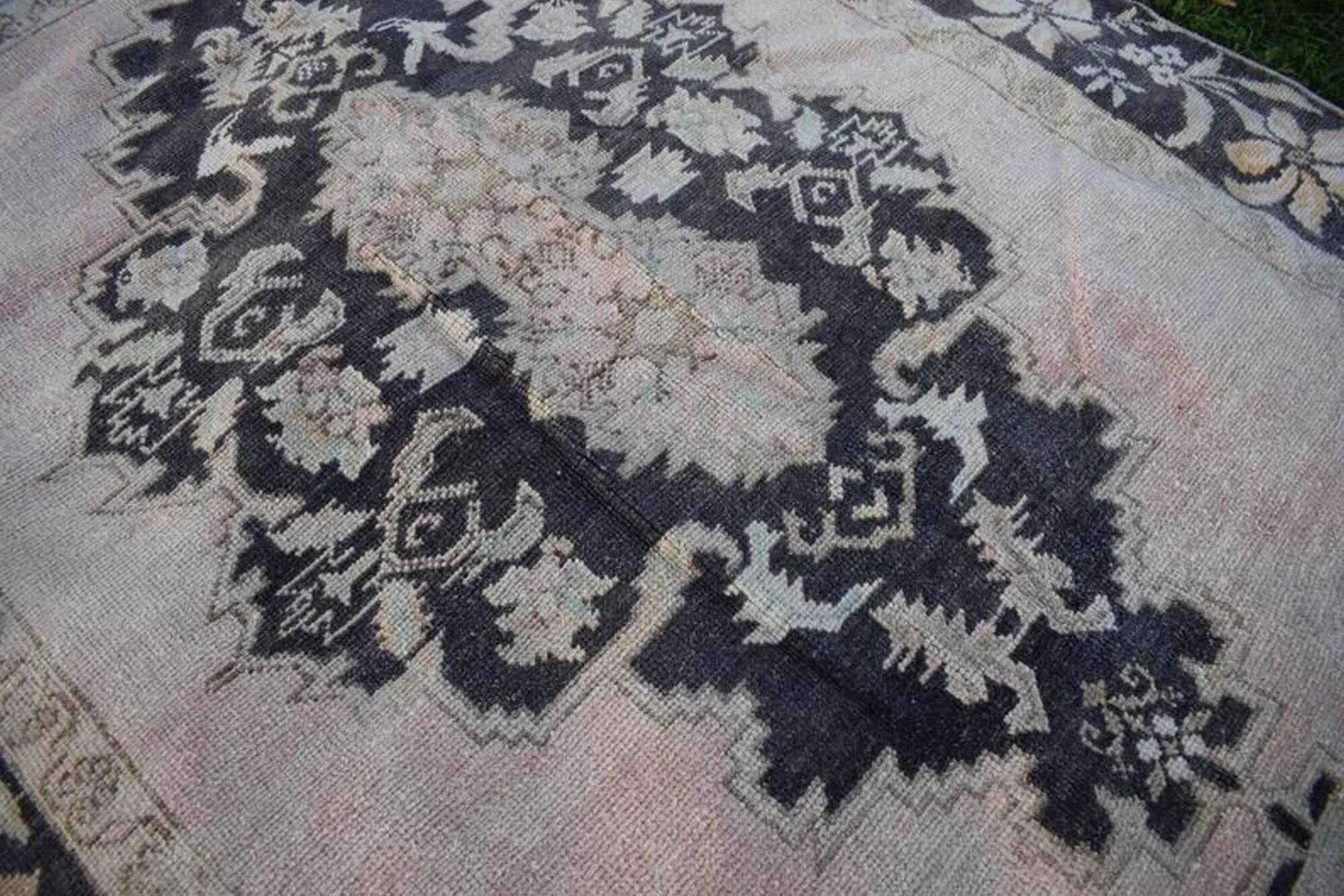Vintage Turkish hallway rug 142x405 cm