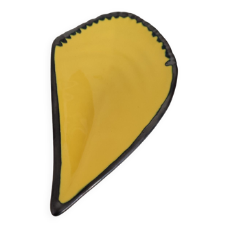 Vallauris yellow and black enamelled ceramic pocket, A.Ferlay style