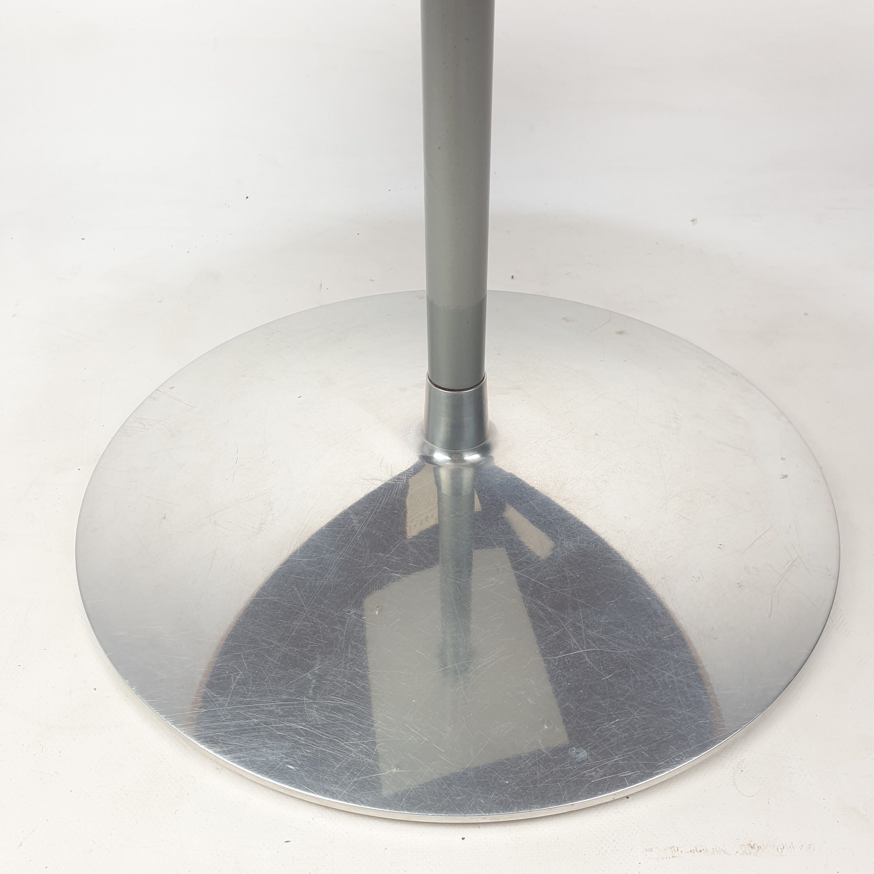 Round Coffee Table by Pierre Paulin for Artifort, 1990s