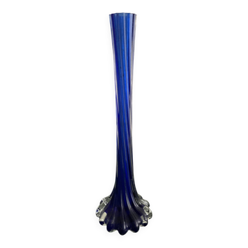Twisted single-stem vase