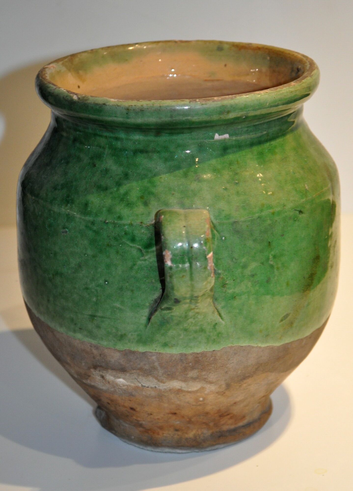 Former pottery varnished from the South of France