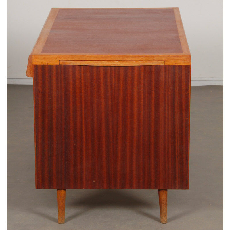 Bureau en chêne et acajou, travail français, 1950