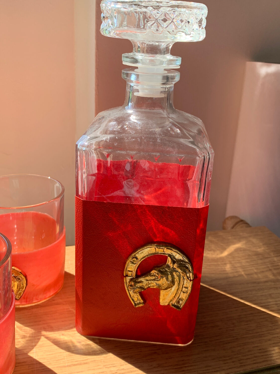 Whisky decanter and 5 glasses