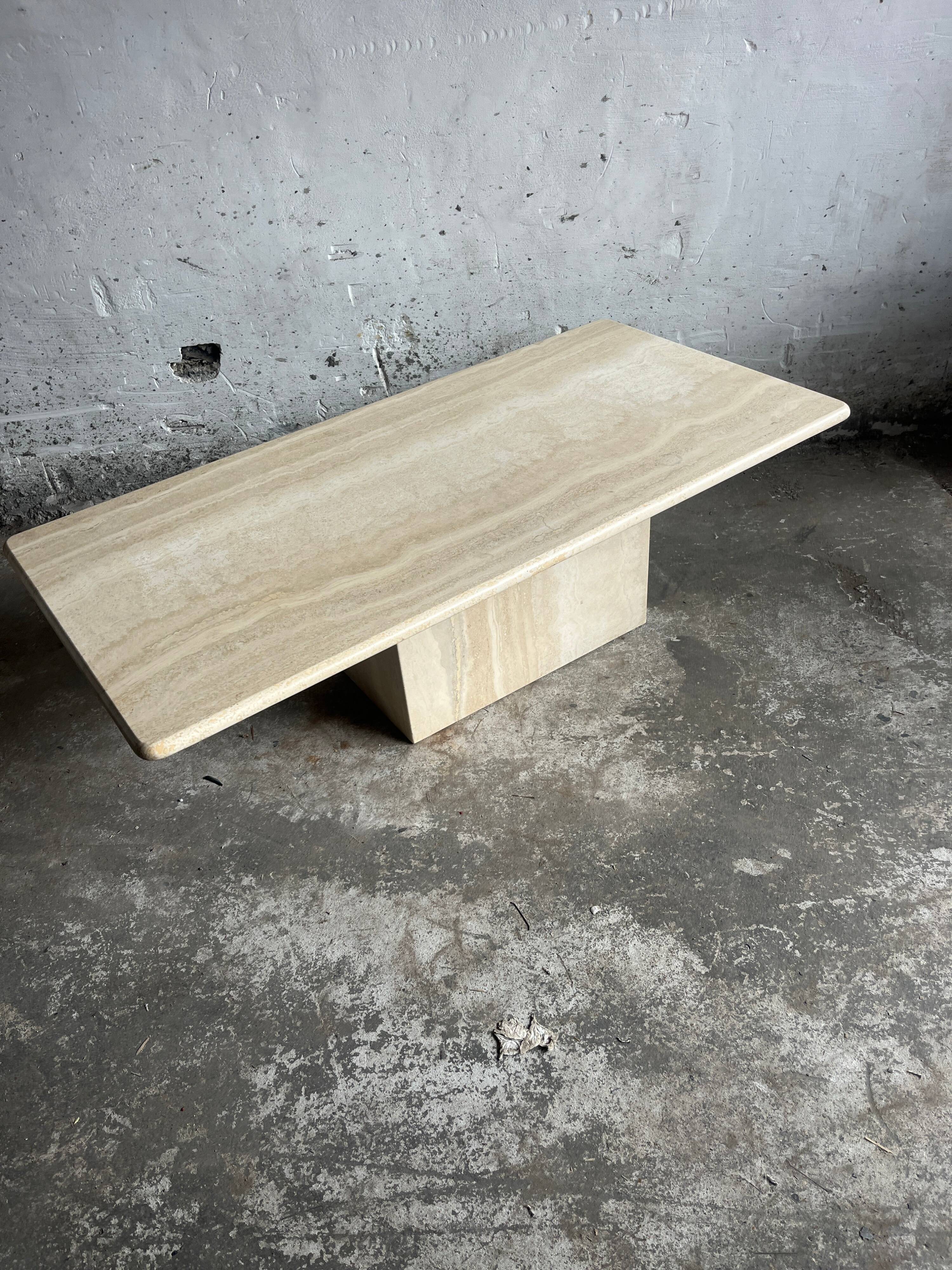 Italian coffee table in travertine – 1970s