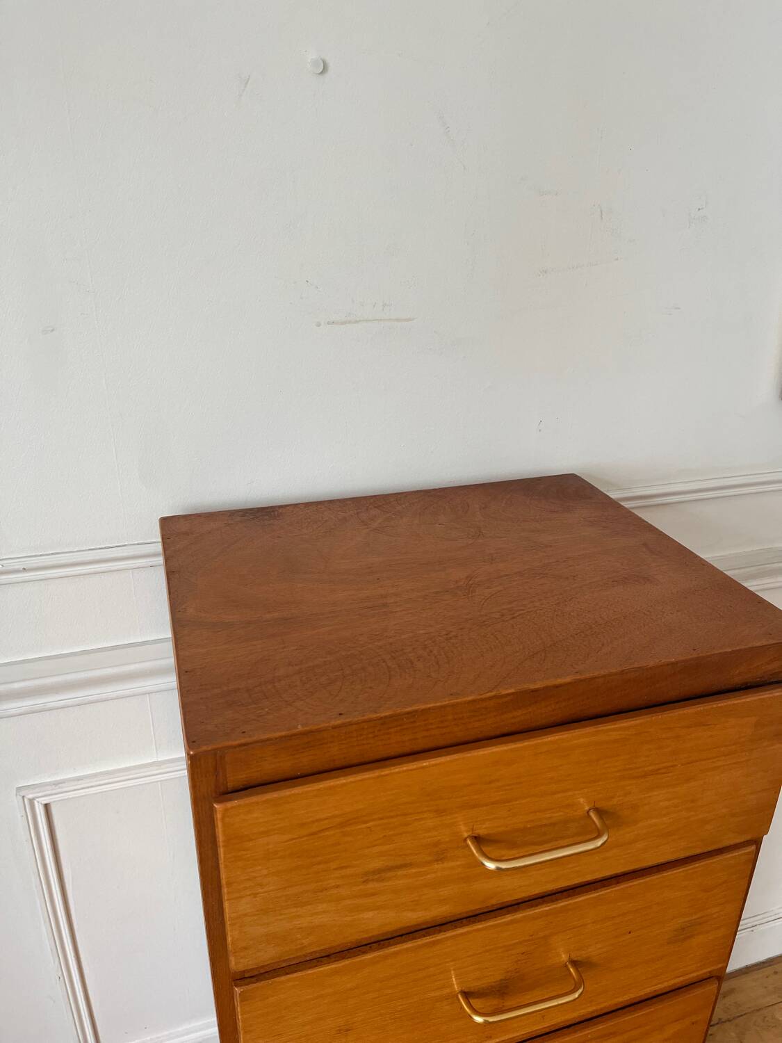 Chiffonnier en bois pieds compas