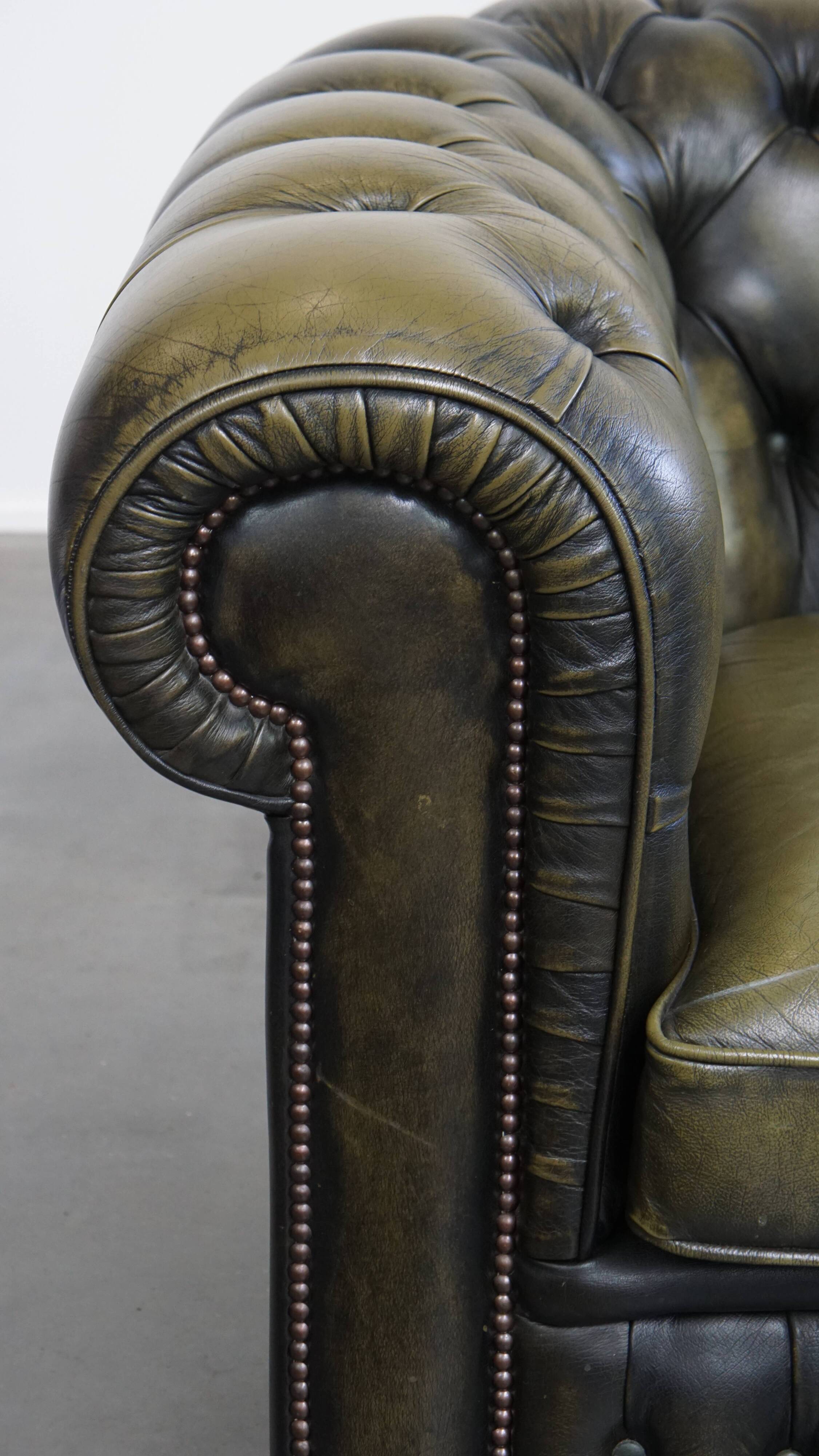 Green Vintage English Cowhide Leather Chesterfield 2-Seater Sofa