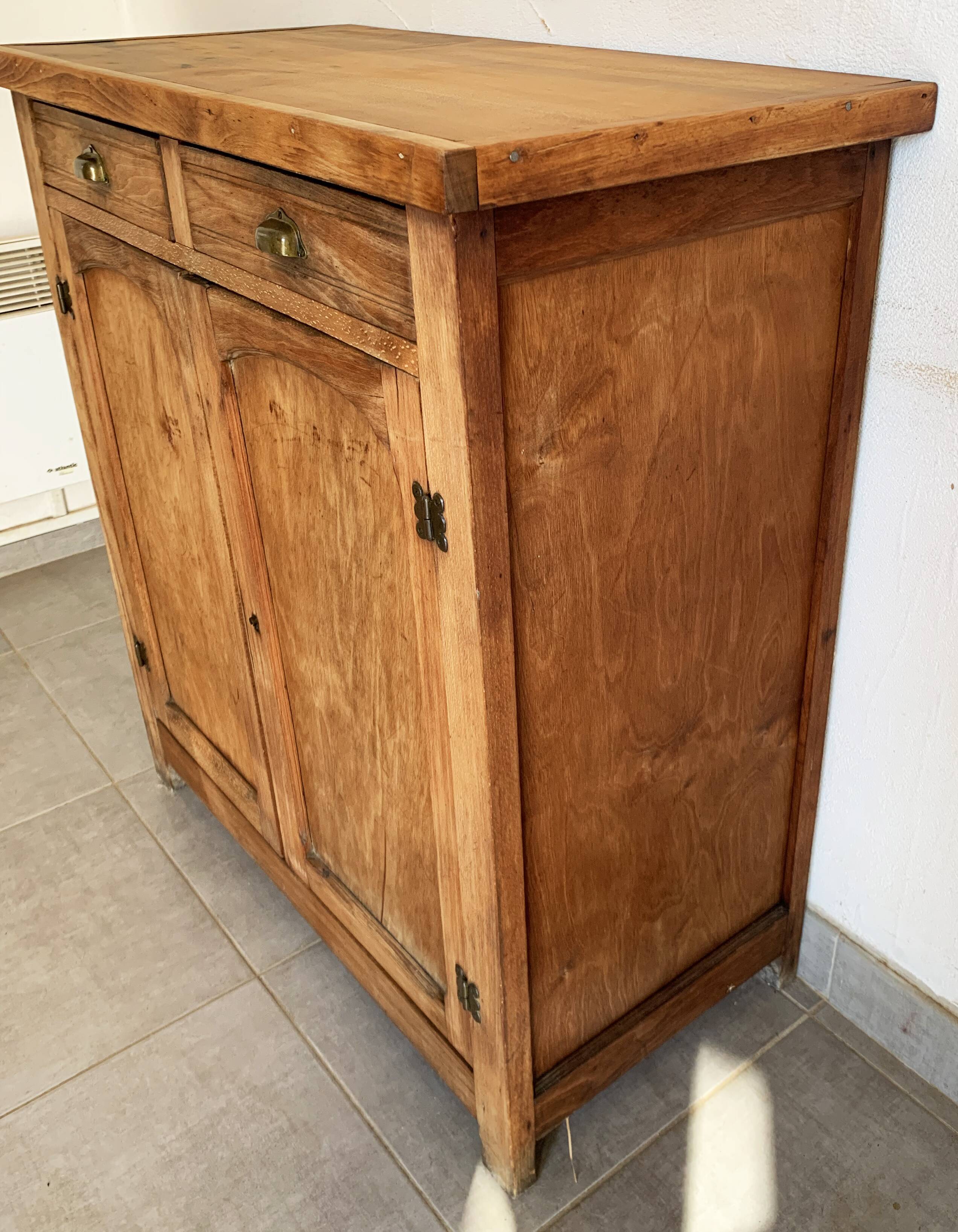 Vintage Parisian buffet in solid oak from the 60s