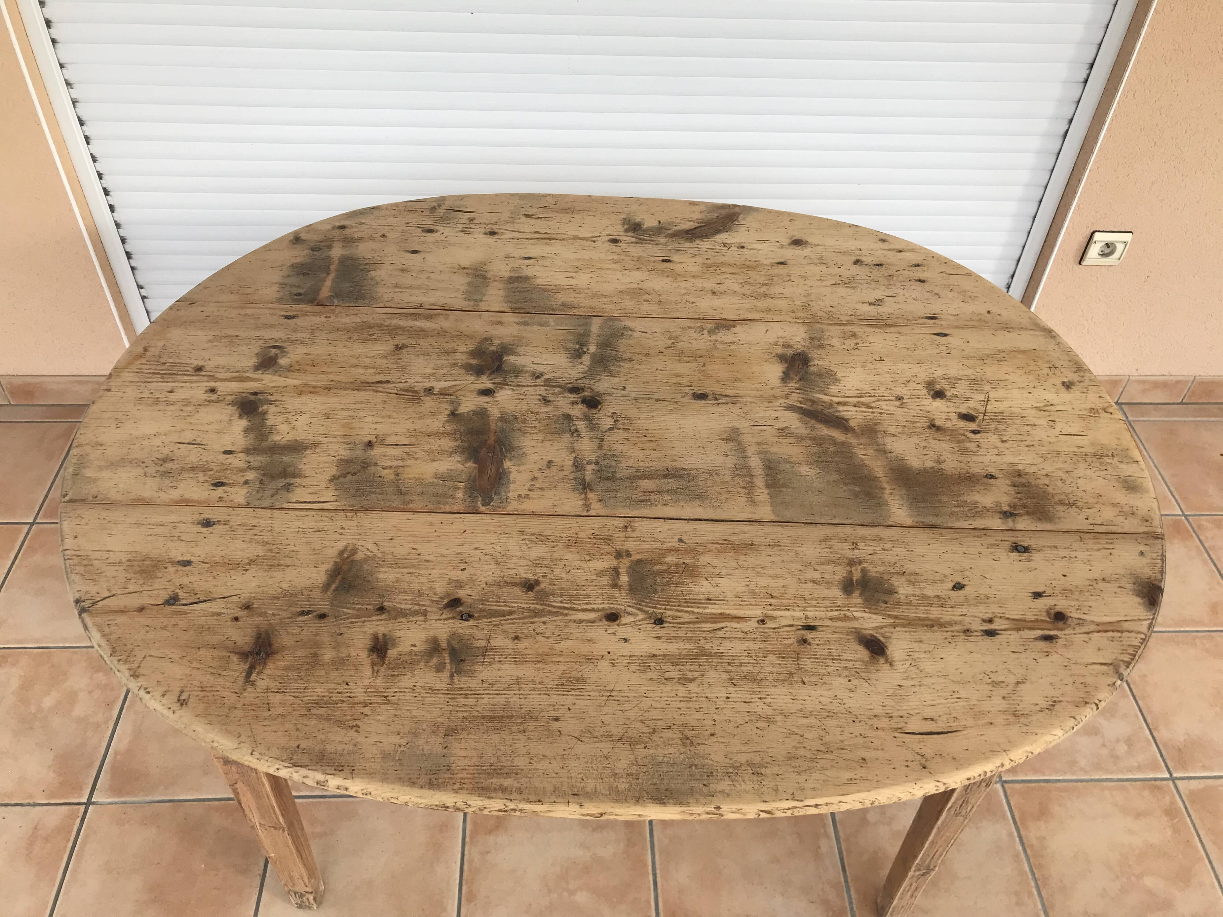 Round Farm Table