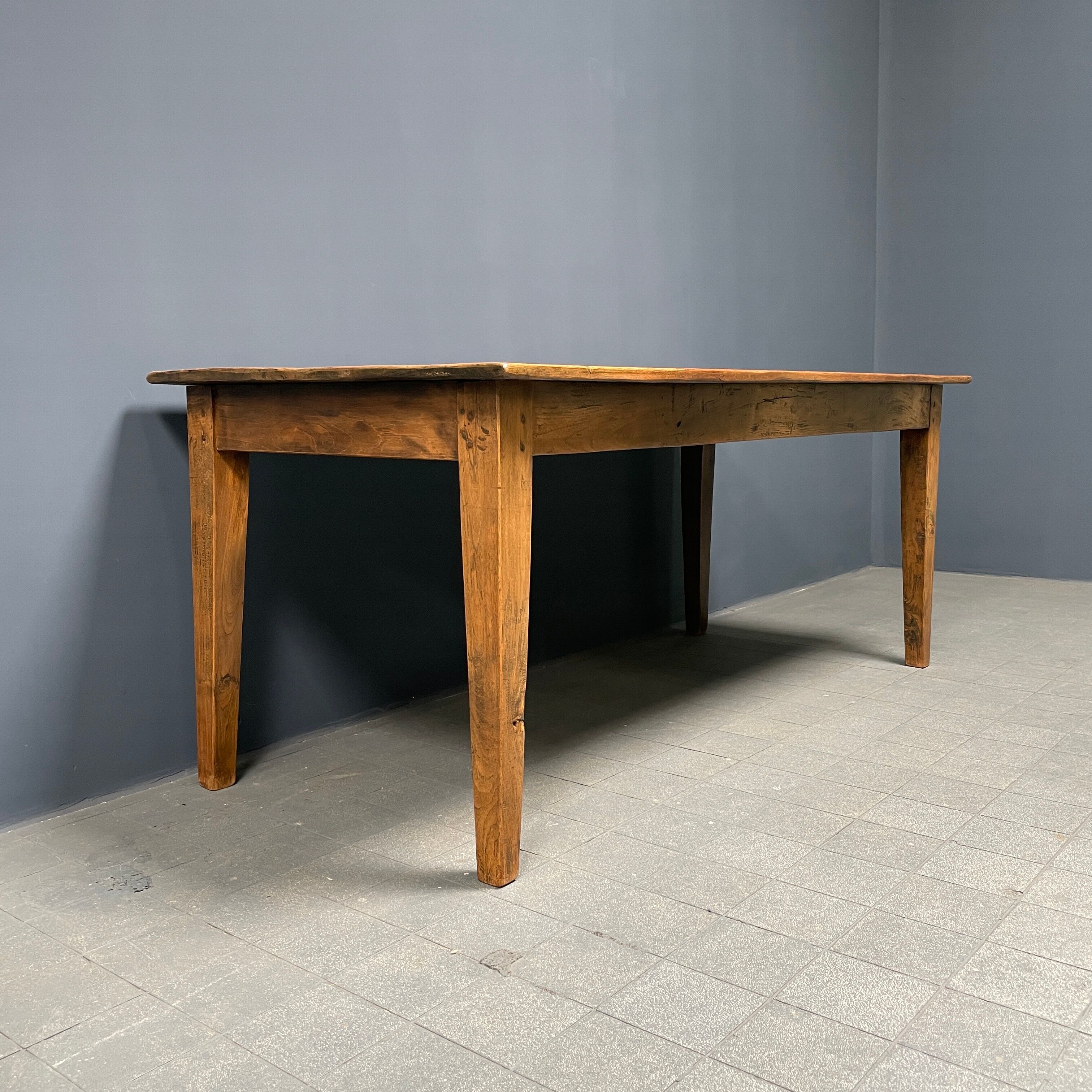 Rustic french farmhouse dining table made of oak and elm